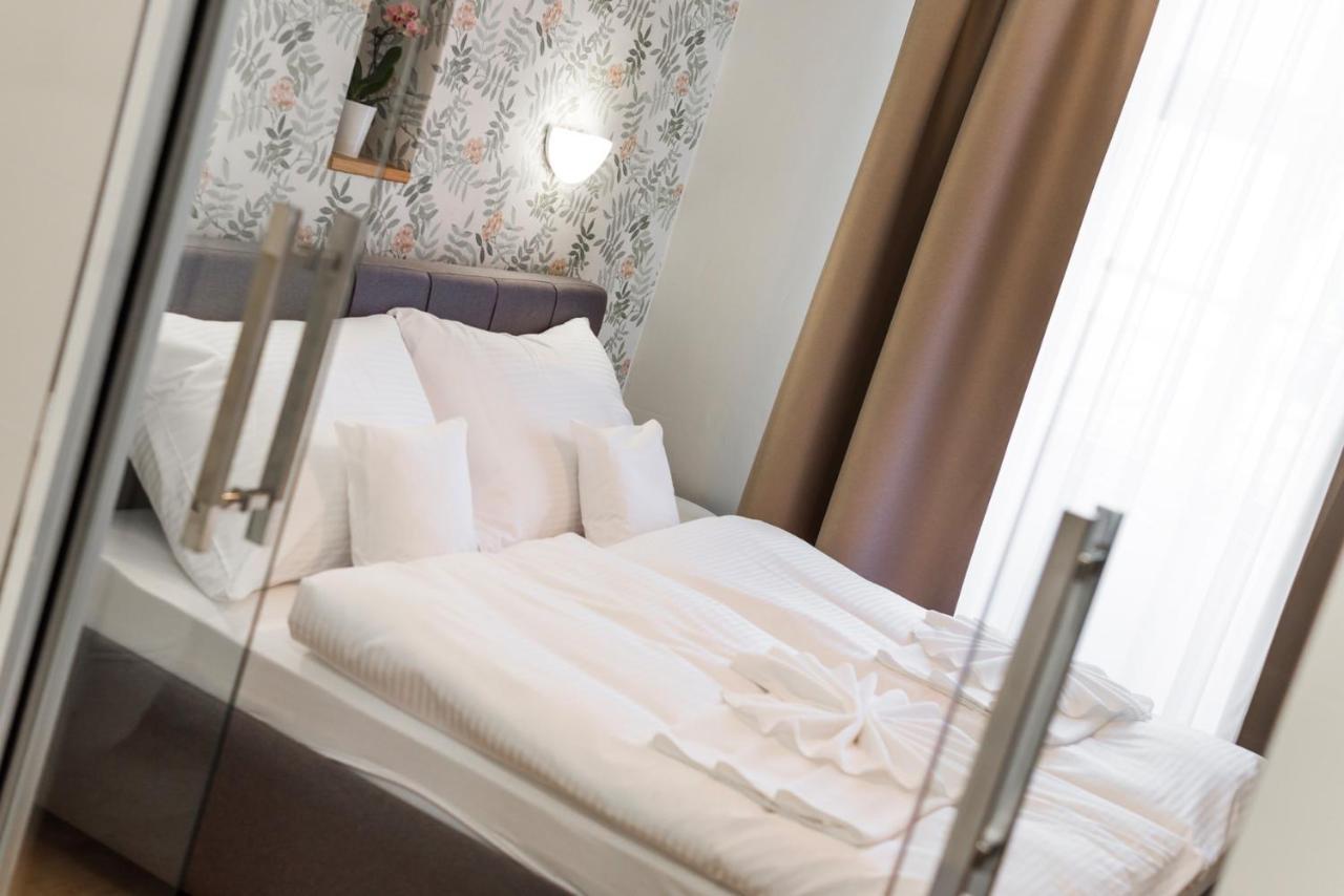 Apartment Na Knizeci Ceste *